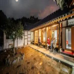 [충남] 보령 달이 뜨면 꽃이 피고 한옥 스테이(충남펜션/보령펜션)