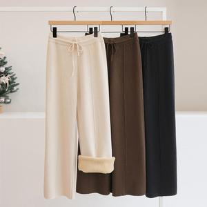 [잇수다] 글라우 밍크 기모 절개 와이드 니트 밴딩 팬츠