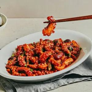 탱글한 식감의 매콤한 홍대 낙지 300g X 4봉