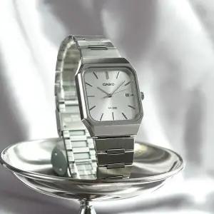 [카시오] 사각 스퀘어 레트로 캘린더 슬림 캐주얼 정장 메탈시계 MTP-B185D