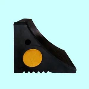 안전용품 밀림방지턱(고임목) 중대형용 5kg 끈무-자동차 밀림방지 정비공장