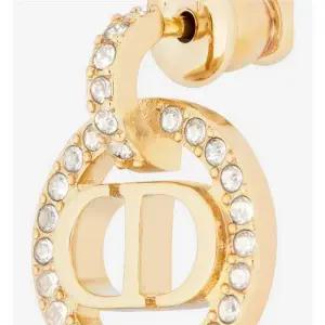 Petit CD 귀걸이 E2354WOMCY_D03S