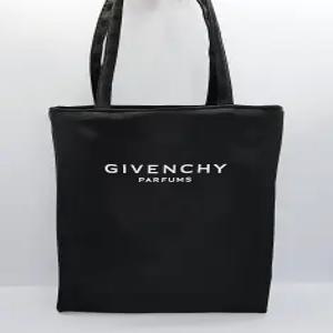 [백화점즉시입고/당일보냄] 지방시 블랙 새틴 미니백 (파우치 명품 뷰티 화장품 가방)