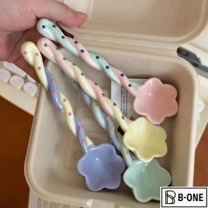 가정용 저어주는 숟가락 꽃 모양 커피 스푼 세라믹 긴 손잡이 별