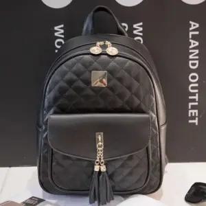 [피커]퀼팅 바디라인 태슬 포켓 여성 백팩