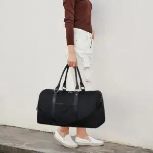 [피커]수납력 좋은 빅사이즈 캠핑용 보스턴 크로스백