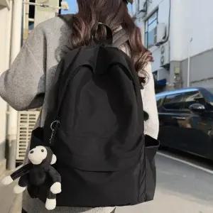 [피커]베이직 심플 디자인 여행용백팩 소재 다용도 백팩