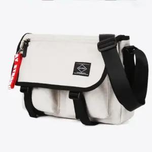 [피커]학생 메신저 보조 키링 가방 베이지 30대크로스백