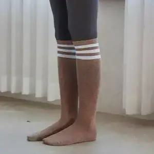 [3켤레]삭스팩토리 여성 삼선 니삭스 필라테스 요가 양말