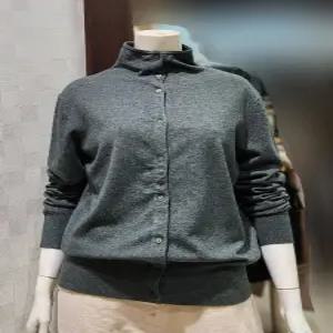 [벨라디터치][벨라디터치] V9E4KT38 오픈형 터들넥 니트티 (P003432677)