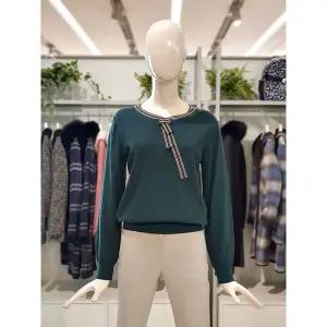 갤러리아 크로커다일레이디 배색 넥라인 니트 스웨터 CLDWSW102