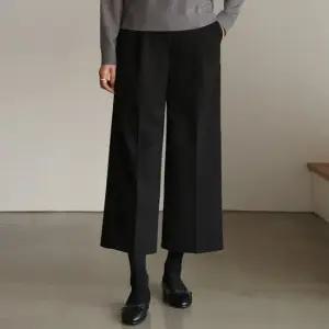 [써니11] (S~L)wide 핀턱 8부팬츠 [기모] (택가격 37,400)