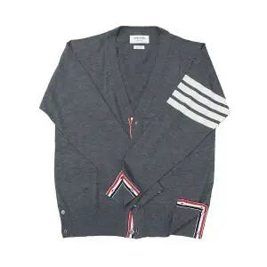 [톰브라운] 메리노 울 사선 클래식 가디건 미디움 그레이 MKC002A Y1014 038