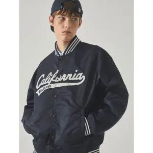 [후아유](대전신세계)Patch Varsity Jacket WHJKF2315U