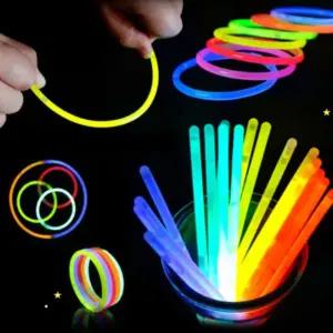 100야광팔찌_50개입 응원 도구 야광 스틱 야간 팔찌 응원봉 공연용 발광 빛나는 밴드 소품 세트 형광 공연