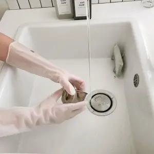 욕실청소 설거지 주방 고무 장갑 화이트 플라밍고 S/벗고/끼기/편한/예쁜/디자인/가정/카페/청소/세척