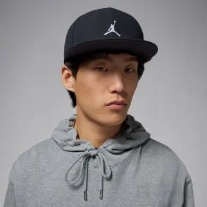 나이키 대두모자 조던 점프맨 프로 레터링 로고 스냅백 (010)