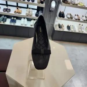 [엘칸토]엘칸토 HC10 여양가죽리본플랫슈즈검정 LCWD11U42619 (40769905)