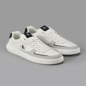 [캘빈클라인진] (YM01426-05Z) 남성 말모메타 컵솔 레더 스니커즈