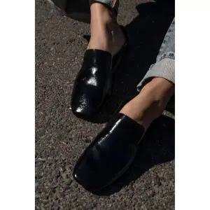 [정품] 자라 구두 데일리 워커 출근 ZARA 페이턴트 가죽 스타일 로퍼 - 블랙