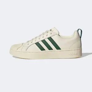 아디다스 스트리트체크 ID6061