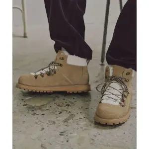 로맨틱 무브 ROMANTIC MOVE 부츠 털부츠 앵클 방한화 겨울 패딩 마운틴 윈터 R25U101 (베이지 스웨이드)