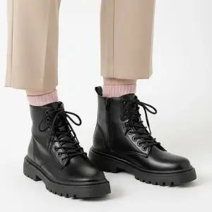여성 심플 레이스업 워커 여자 앵클 부츠 JL-908