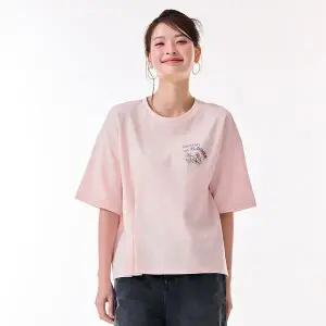 [하프클럽/체이스컬트]여성 밑단 변형 반팔 티셔츠-DBRG5879D0P