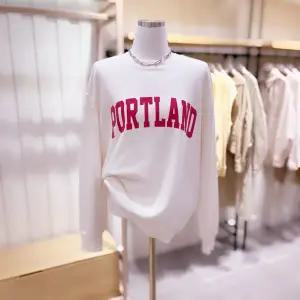 [대구백화점] [시에로]PORTLAND 후로피 루즈핏 맨투맨(SK8TSF423)