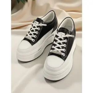 [갤러리아] [센터시티] 고세 여성 키높이 데일리 스니커즈 OZP2F003 블랙