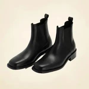 로맨틱무브 셀렉션 스퀘어토 첼시 부츠 R21M025 (블랙)