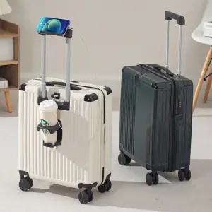 여행용 캐리어 18인치 휴대폰 거치대 충전포트 컵홀더 기숙사용 이동가방