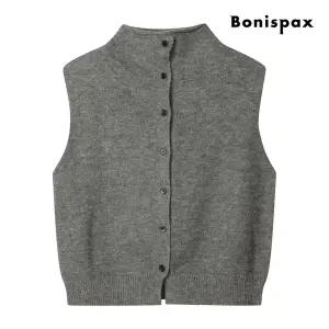 [롯데백화점]보니스팍스 버튼 포인트 모크넥 니트 베스트 XP9VT001M0