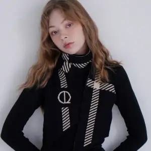 [롯데백화점]루이까또즈 쁘띠 니트 머플러 루이모노체크 블랙 2CMK485BL