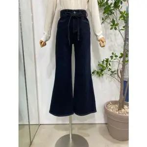 [갤러리아] [레코브]부츠컷 끈장식 데님팬츠(LC31EXDP542B)