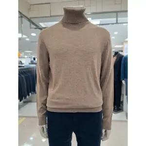 [바쏘옴므] 딥베이지목폴라 캐시미어혼방 긴팔니트(WSZ4WN10ADE)