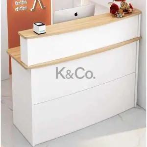 안내데스크 카페 식당 바테이블 카운터 책상 컴퓨터