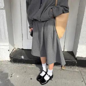 [메이비베이비] [Dearest] Hoda Fleece Skirt (다크그레이)