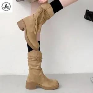 [애슬릿] 스웨이드 앵클 부츠 웨스턴 키높이 통굽 꽈배기