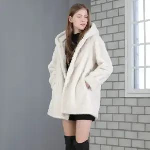 07FAUX FUR 미뉴에트후드코트