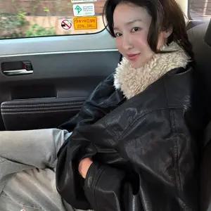 [메이비베이비] Callum Leather Jumper (블랙)