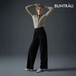 분트로이 25FW 여성 웜플렉스 팬츠 1종