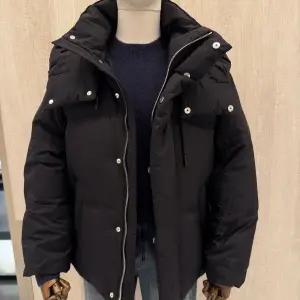 지이크 FW 구스다운 블랙 후드 패딩 PJD6509 1928869