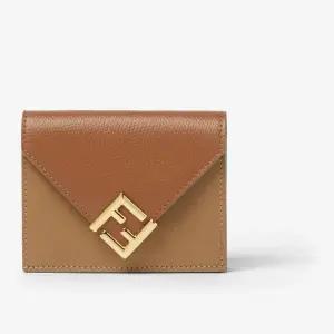 다이아몬드 로고 트리폴드 가죽 지갑 8M0480 ALV4F1URW