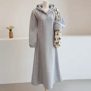 [잇수다] 인세든 양기모 투버튼 후드 퍼프 플레어 롱 원피스