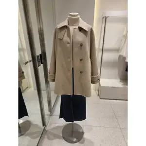 [SOUP](신세계 사우스시티) 등판 구스 반더블 코트 (SBBHC3A2)