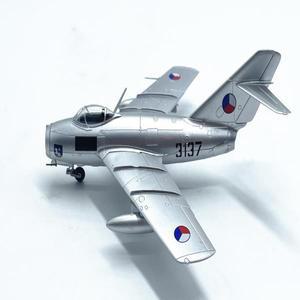 1: 72 37132 체코 MIG15 전투기 모델 완제품 컬렉션 모델