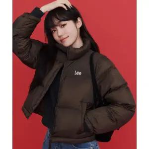 LEE 우먼 릿지 크롭 다운 브라운 LE2504DP60BR 379698