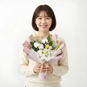 비누꽃다발 졸업식 꽃다발 이벤트 기념일 축하꽃 졸업선물 비누꽃 목화10송이