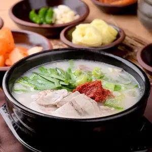 이프웰 맛있는 수육 국밥 600g 4팩 총 2.4kg